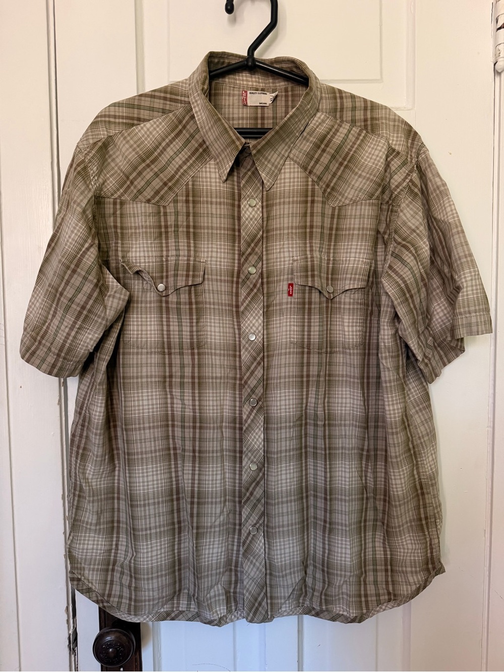 Levi's Men's Short Sleeve Plaid Western Pearl Snap on  - Olive/Tan